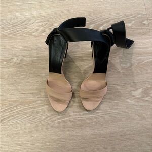 Chloe Black and Tan Women's Sandals